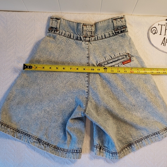 JORDACHE Vtg Acid wash Jean Shorts Pleated High Waist 7/8- Missing buttons 25" W - Picture 11 of 13